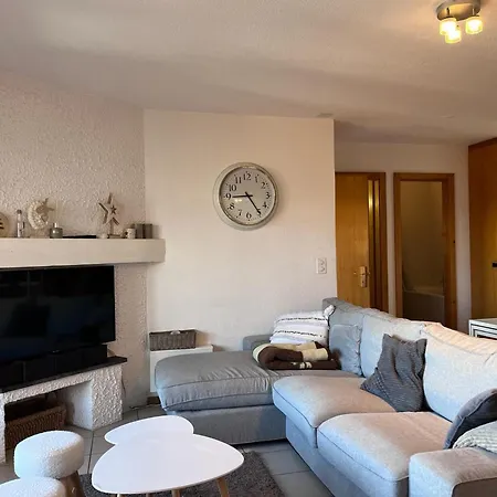 Apartment Charming With Bright *