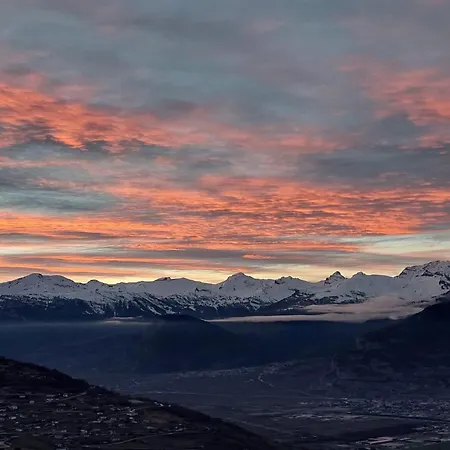 Apartment In With Stunning Views *