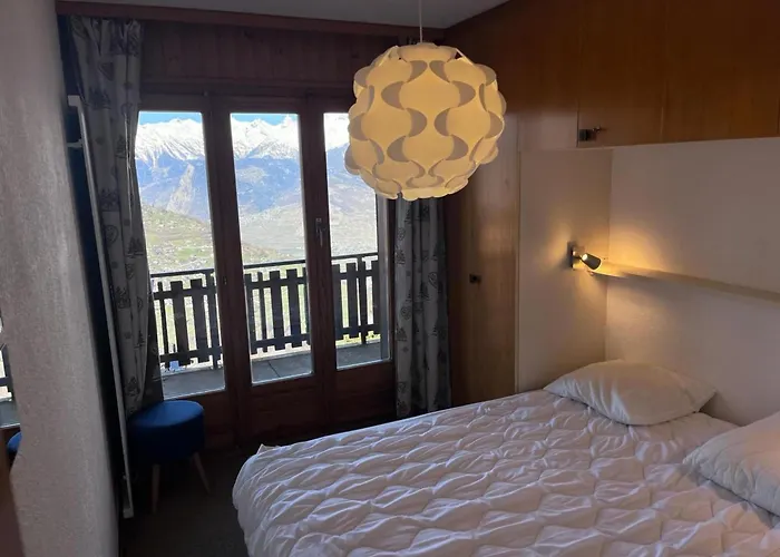 In With Stunning Views 아파트