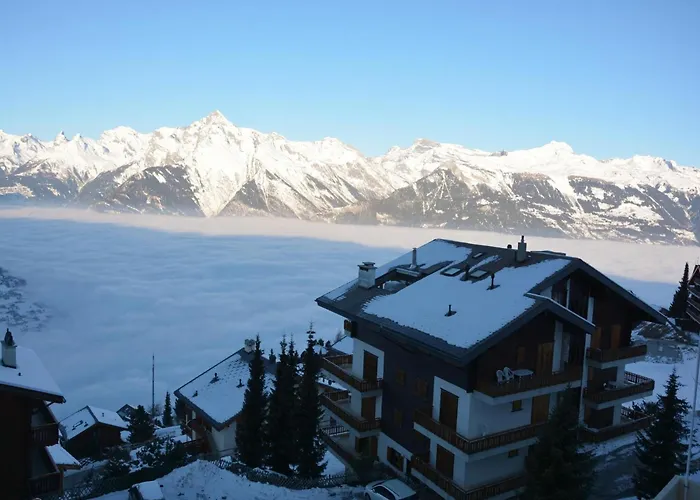 In With Stunning Views 아파트